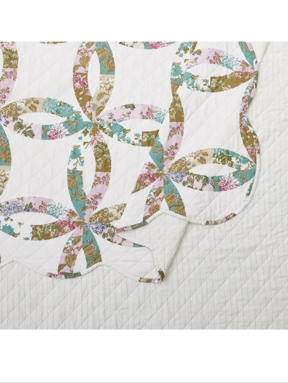 Modern Heirloom Floral Double Ring Quilt Set Twin/Twin XL Nwt